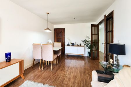 Apartamento à venda com 78m², 2 quartos e 1 vaga Apartamento à venda com 78m², 2 quartos e 1 vagaSala