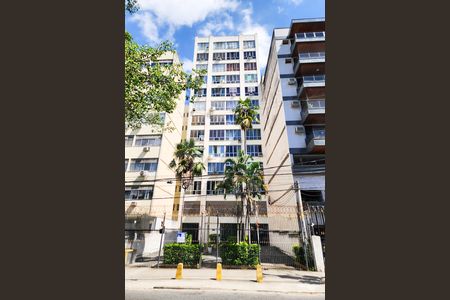 Apartamento à venda com 78m², 2 quartos e 1 vaga Apartamento à venda com 78m², 2 quartos e 1 vagaFachada do Condomínio