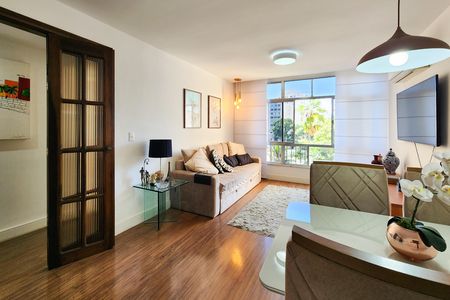 Apartamento à venda com 78m², 2 quartos e 1 vaga Apartamento à venda com 78m², 2 quartos e 1 vagaSala