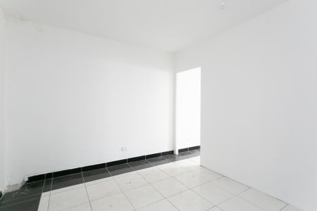 Quarto 2 de casa para alugar com 2 quartos, 120m² em Vila Santa Ines, São Paulo