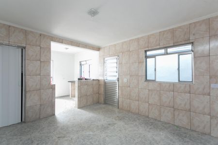 Casa para alugar com 120m², 2 quartos e 4 vagasCozinha 