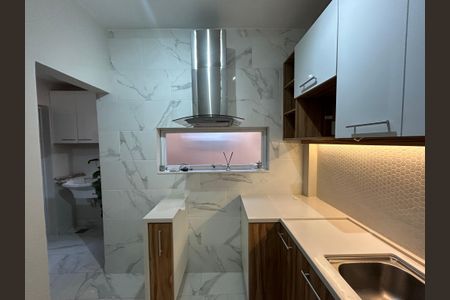 Apartamento à venda com 70m², 2 quartos e 2 vagasCozinha