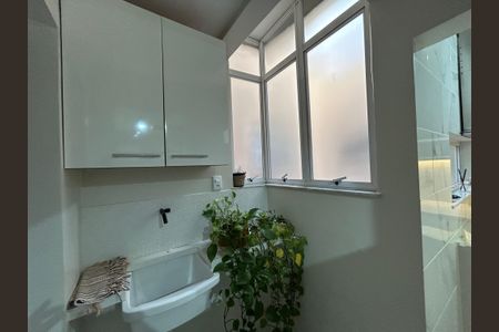 Apartamento à venda com 70m², 2 quartos e 2 vagasÁrea de Serviço