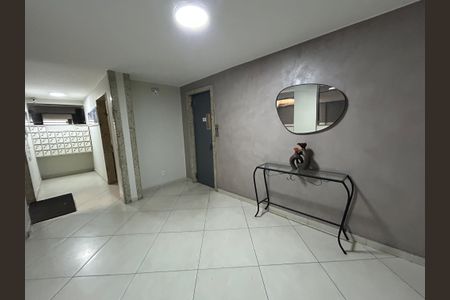 Apartamento à venda com 70m², 2 quartos e 2 vagasHall de entrada
