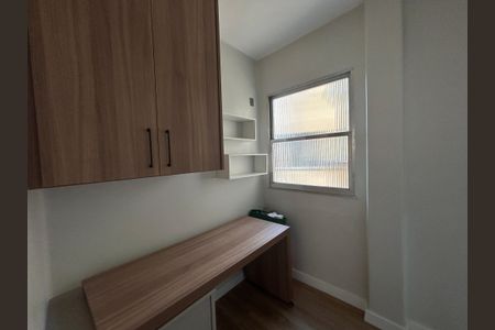 Apartamento à venda com 70m², 2 quartos e 2 vagasEscritório