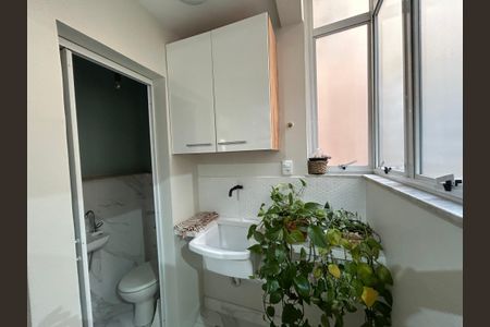 Apartamento à venda com 70m², 2 quartos e 2 vagasÁrea de Serviço