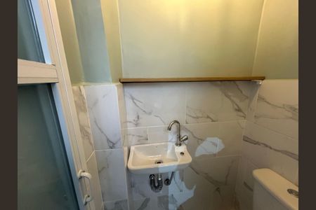 Apartamento à venda com 70m², 2 quartos e 2 vagasBanheiro de serviço