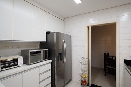 Casa à venda com 169m², 3 quartos e 2 vagasCozinha - Armários