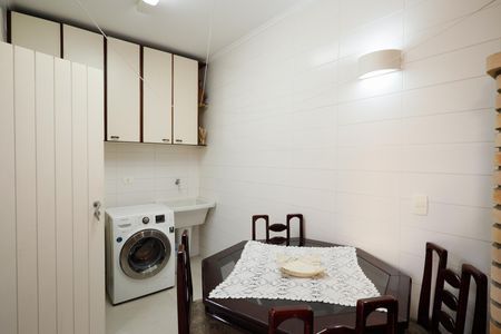 Casa à venda com 169m², 3 quartos e 2 vagasÁrea de Serviço / Churrasqueira 