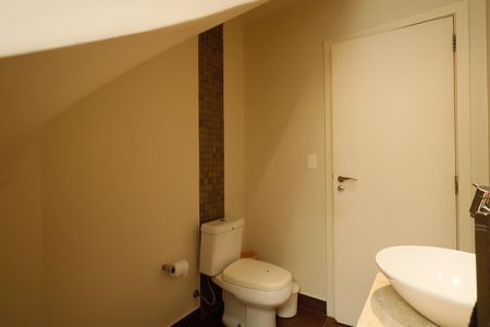 Casa à venda com 169m², 3 quartos e 2 vagasLavabo