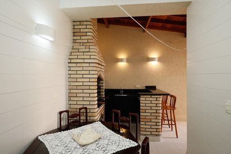 Casa à venda com 169m², 3 quartos e 2 vagasÁrea de Serviço / Churrasqueira 