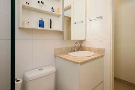 Casa à venda com 169m², 3 quartos e 2 vagasBanheiro 2