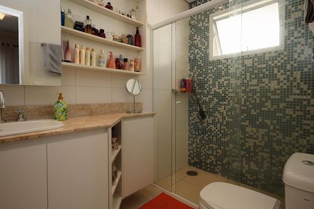 Casa à venda com 169m², 3 quartos e 2 vagasBanheiro da Suíte