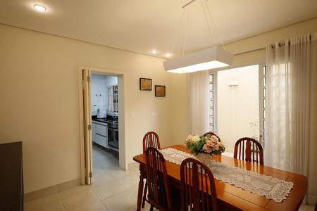 Casa à venda com 169m², 3 quartos e 2 vagasSala de Jantar