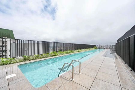 Studio à venda com 26m², 1 quarto e sem vaga Studio à venda com 26m², 1 quarto e sem vagaÁrea comum - Piscina