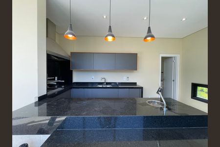 Casa de condomínio para alugar com 350m², 4 quartos e 4 vagasCozinha