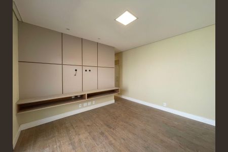 Casa de condomínio para alugar com 350m², 4 quartos e 4 vagasÁrea de Serviço