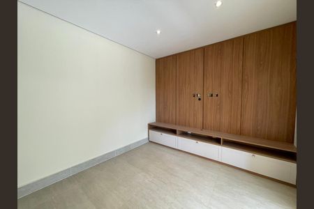 Casa de condomínio para alugar com 350m², 4 quartos e 4 vagasQuarto