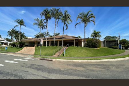 Casa de condomínio para alugar com 350m², 4 quartos e 4 vagasGaragem