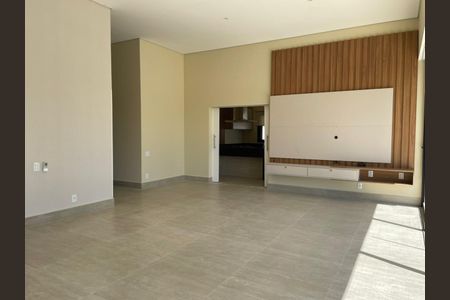 Casa de condomínio para alugar com 350m², 4 quartos e 4 vagascomodo