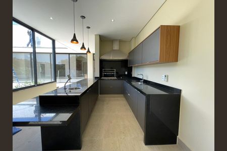 Casa de condomínio para alugar com 350m², 4 quartos e 4 vagasCozinha