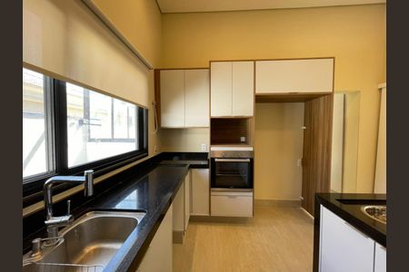 Casa de condomínio para alugar com 350m², 4 quartos e 4 vagasCozinha