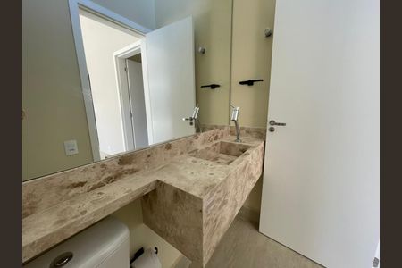 Casa de condomínio para alugar com 350m², 4 quartos e 4 vagasBanheiro 1