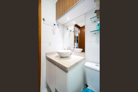 Casa para alugar com 120m², 3 quartos e 2 vagasBanheiro social