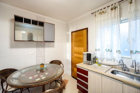 Casa para alugar com 120m², 3 quartos e 2 vagasCozinha