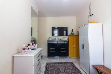 Casa à venda com 213m², 3 quartos e 2 vagasQuarto 2