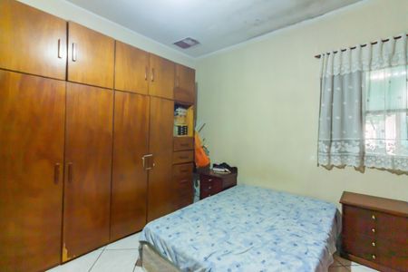 Casa à venda com 213m², 3 quartos e 2 vagasQuarto 1
