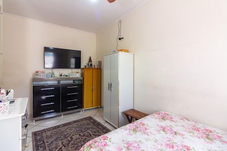 Casa à venda com 213m², 3 quartos e 2 vagasQuarto 2