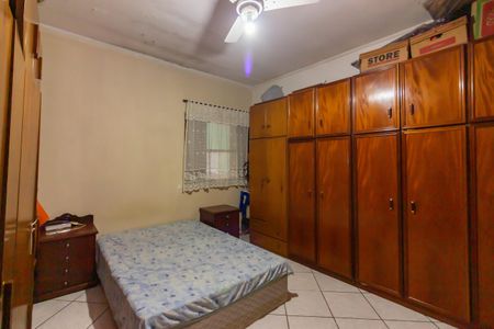 Casa à venda com 213m², 3 quartos e 2 vagasQuarto 1