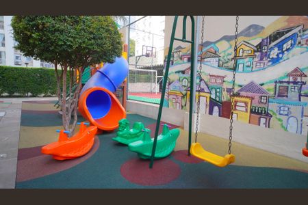 Apartamento para alugar com 62m², 2 quartos e 1 vaga Apartamento para alugar com 62m², 2 quartos e 1 vagaÁrea comum - Playground