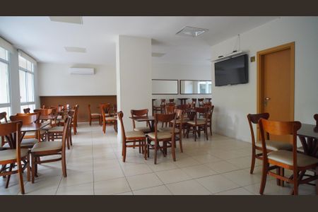 Apartamento para alugar com 62m², 2 quartos e 1 vaga Apartamento para alugar com 62m², 2 quartos e 1 vagaÁrea comum - Salão de festas