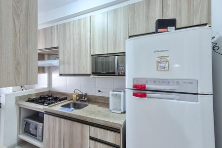 Apartamento à venda com 93m², 3 quartos e 2 vagas Apartamento à venda com 93m², 3 quartos e 2 vagasCozinha e Área de Serviço
