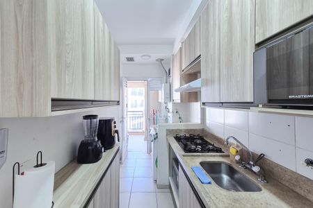 Apartamento à venda com 93m², 3 quartos e 2 vagas Apartamento à venda com 93m², 3 quartos e 2 vagasCozinha e Área de Serviço