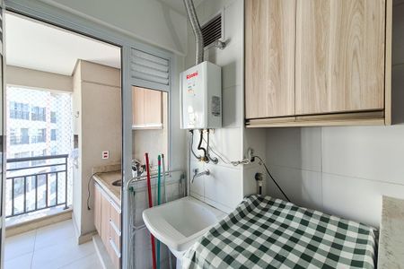 Apartamento à venda com 93m², 3 quartos e 2 vagas Apartamento à venda com 93m², 3 quartos e 2 vagasCozinha e Área de Serviço