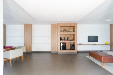 Apartamento à venda com 93m², 3 quartos e 2 vagas Apartamento à venda com 93m², 3 quartos e 2 vagasÁrea comum - Salão de festas