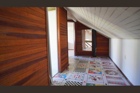 Apartamento à venda com 90m², 4 quartos e sem vagaPiso superior 