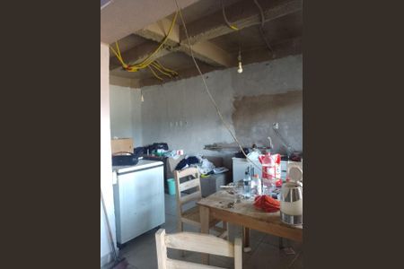 Sala/Cozinha de casa à venda com 2 quartos, 200m² em Mato Grande, Canoas