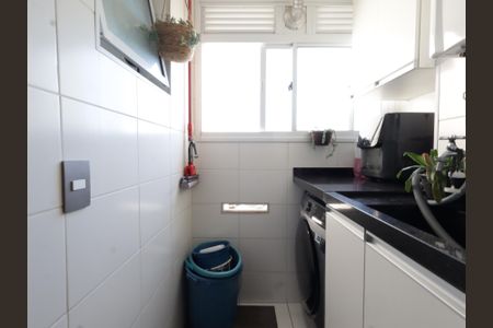 Apartamento à venda com 58m², 3 quartos e 1 vagaÁrea de Serviço