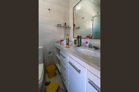 Casa de condomínio para alugar com 150m², 3 quartos e 2 vagasBanheiro Suíte 