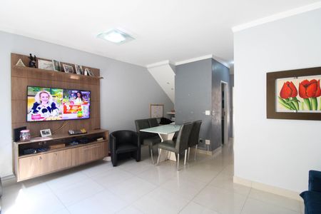 Sala de casa de condomínio para alugar com 3 quartos, 150m² em Parque Munhoz, São Paulo