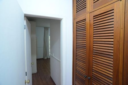 Casa de condomínio para alugar com 600m², 4 quartos e 5 vagas