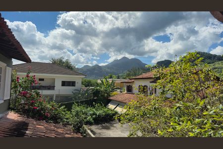 Casa de condomínio para alugar com 600m², 4 quartos e 5 vagas