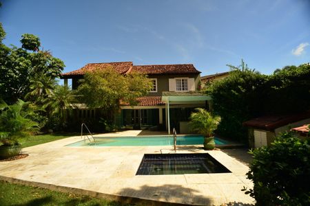 Casa de Condomínio para alugar com 4 quartos, 600m² em Barra da Tijuca, Rio de Janeiro