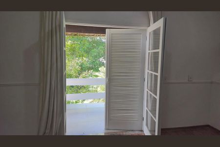 Casa de condomínio para alugar com 600m², 4 quartos e 5 vagas