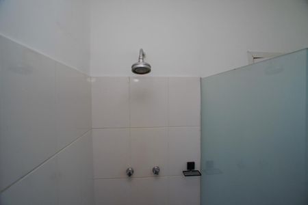 Casa de condomínio para alugar com 600m², 4 quartos e 5 vagas