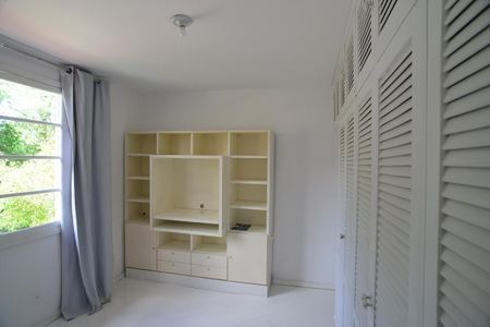 Casa de condomínio para alugar com 600m², 4 quartos e 5 vagas